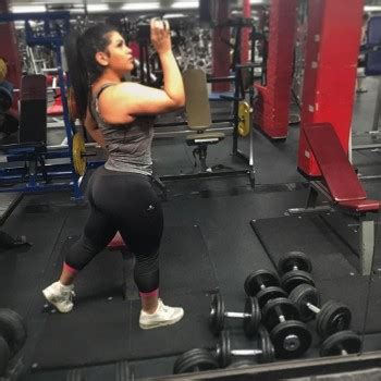 Exploring Daisy Cruz's Physique