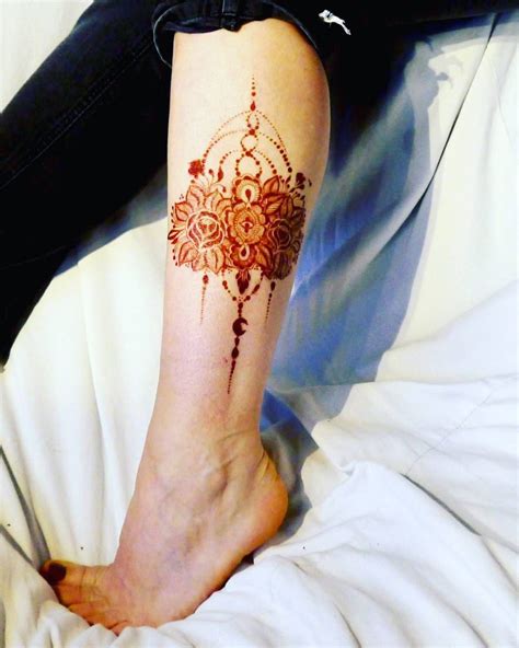 Exploring Linda Mey's Unique Henna Designs