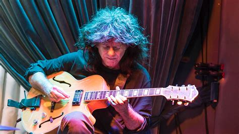 Exploring Pat Metheny's Revolutionary Techniques on the Guitar