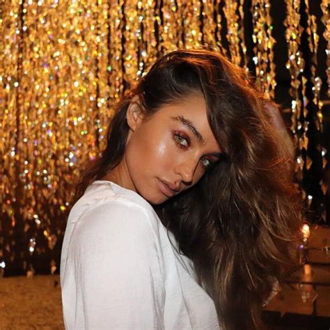 Exploring Sommer Ray's age and physical stature