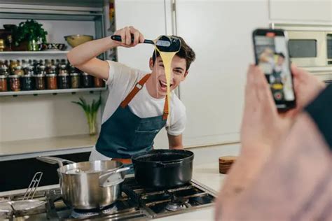 Exploring the Culinary Preferences of the Influential Content Creator