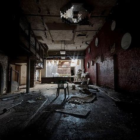 Exploring the Enigmatic History of Deserted Retail Establishments