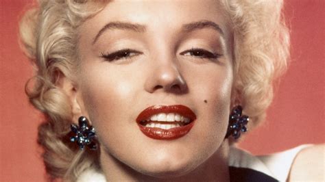 Fashion and Beauty Secrets of the Iconic Star