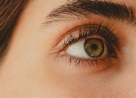 Finding Comfort: Solutions for Easing Anxiety Caused by Disturbing Eyelash Loss Dreams