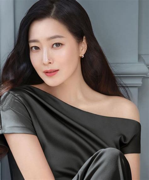 Fun Facts about Kim Hee Sun