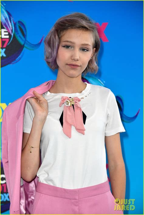 Grace Vanderwaal's Figure and Style