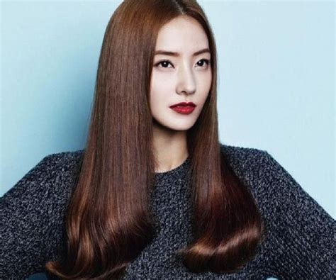 Han Chae Young Biography