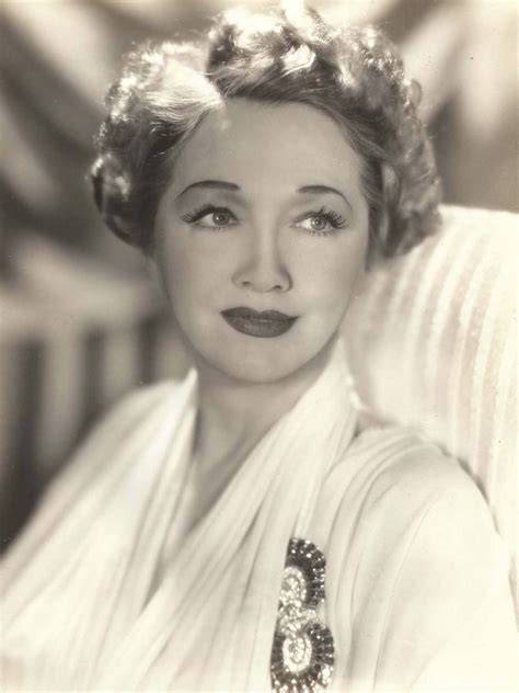 Hedda Hopper: Iconic Fashion and Style