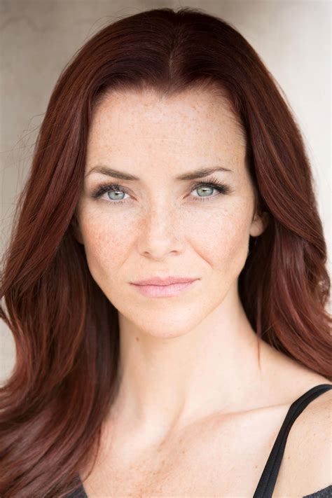 Height of Actress Annie Wersching