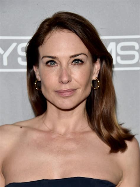 Height of Claire Forlani: Physical Appearance