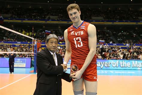 How Tall is the Prominent Athlete?