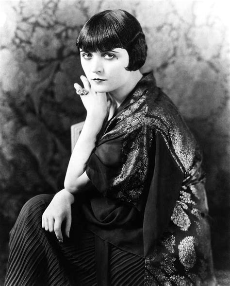 Influence of Pola Negri on the Fashion World