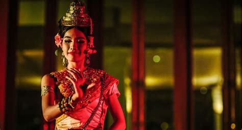 Insights into Apsara's Private Life and Relationships