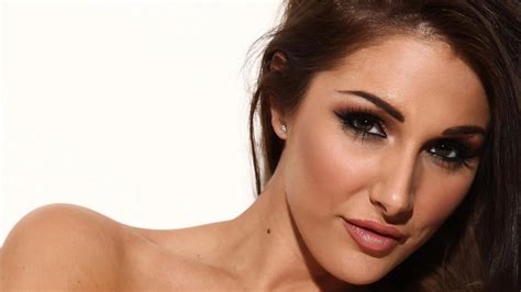 Interesting Facts About Lucy Pinder