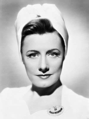 Irene Dunne: Measurements and Physical Stats