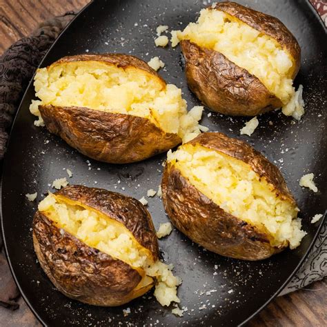 Jacket Potatoes as Comfort Food: Why They're the Ultimate Cozy Meal for Potato Enthusiasts