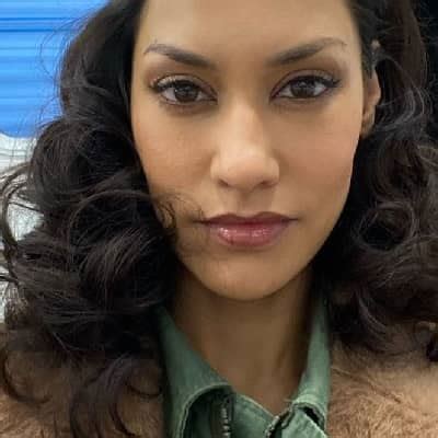 Janina Gavankar - Early Life and Education