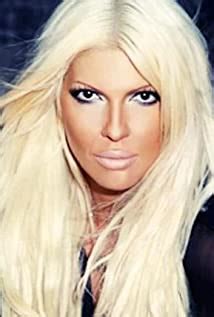 Jelena Karleusa Bio: Early Life and Career