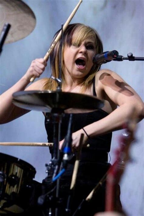 Jen Ledger Biography: Early Life and Career