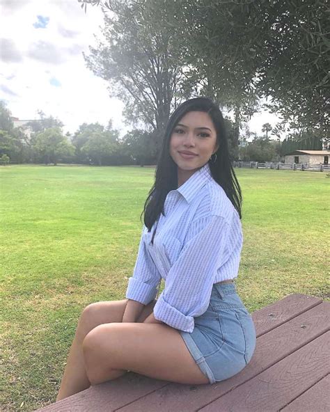 Julia Kelly's educational background