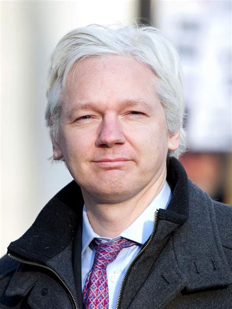 Julian Assange's Physical Appearance