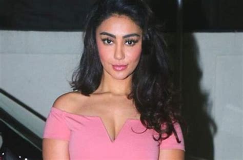 Keys to Maintaining a Healthy Lifestyle like Mahek Chahal