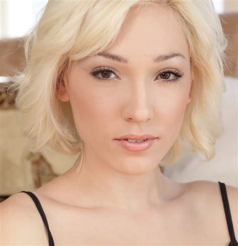 Lily Labeau: A Rising Star in the Adult Entertainment Industry