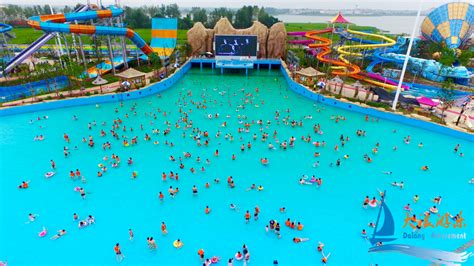 Making a Splash: Wave Pools and the Unforgettable Water Park Experience