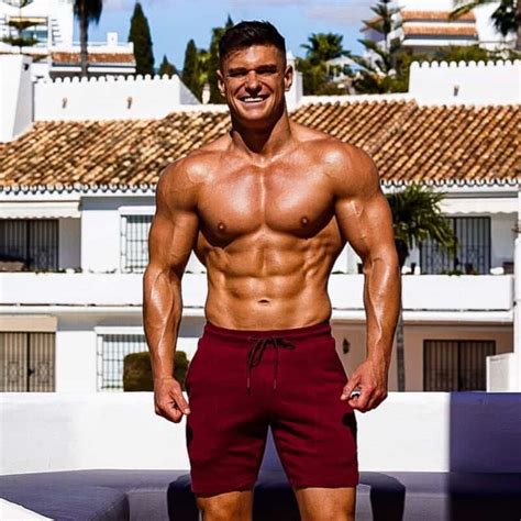 Meet Rob Lipsett: A Fitness Influencer