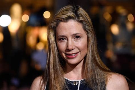 Mira Sorvino: Early Life and Career