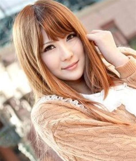 Momoka Nishina Biography