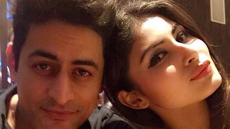 Mouni Roy Personal Life and Relationships