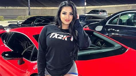 Nadia Khar Figure and Fitness