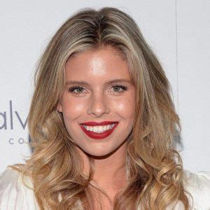 Natasha Oakley Bio