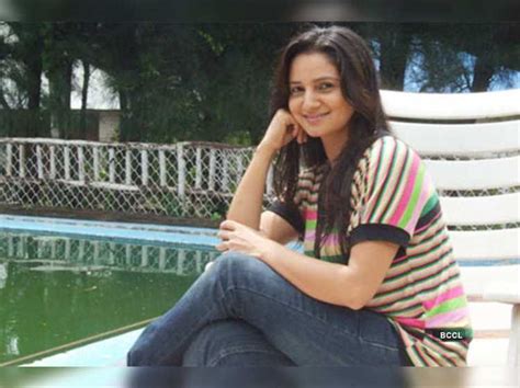 Neelam Pathania's Personal Life