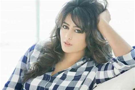 Nidhi Subbaiah: Net Worth and Assets