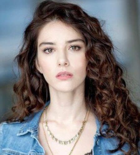 Ozge Gurel Age and Height