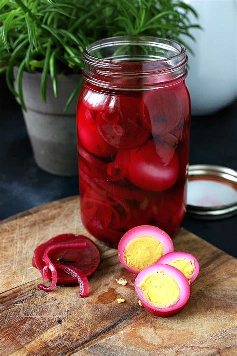 Pairing Pickled Eggs with Perfect Accompaniments: Creating the Ultimate Flavor Combinations