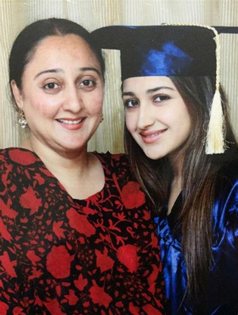 Personal Details of Sayyeshaa: Life Stage and Personal Background