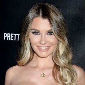 Personal Life: Emily Sears' Relationships and Family