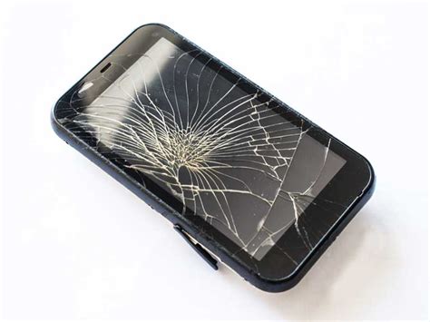 Personal Reflections: Exploring the Individual's Perception of Cracked Mobile Device Screens in Dreams