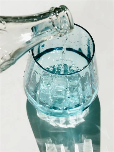 Prioritizing Hydration: The Role of Water in Achieving Your Desired Bowel Movement