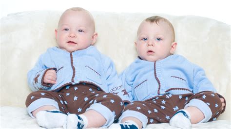 Promoting Individuality and Fosterinг Bond between Twins