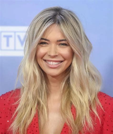 Sandra Kubicka: Physical Attributes and Measurements