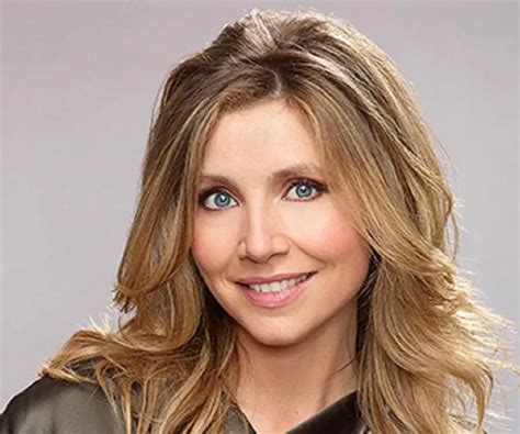 Sarah Chalke: A Brief Biography