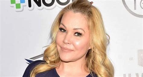 Shanna Moakler's Stature: Remarkable Dimensions Unveiled