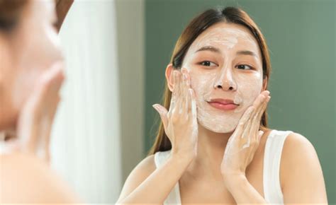 Skincare Myths: Debunking the Misconceptions About Pores