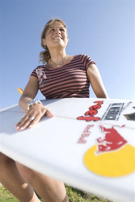 Sofia Mulanovich: a surfing champion