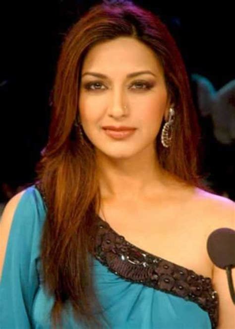 Sonali Bendre Figure Analysis