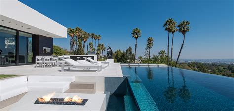 Standing Tall: Beverly Hills' Impressive Elevation